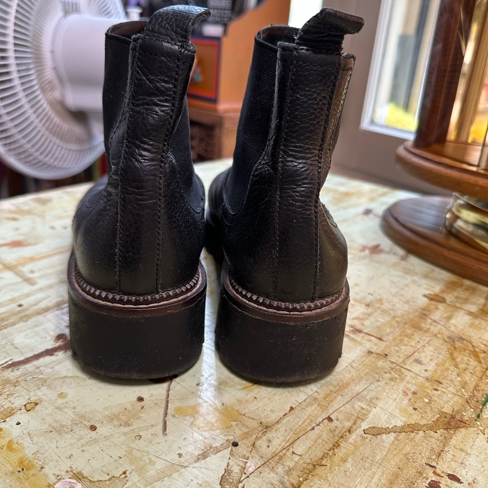 Caslon miller Chelsea black leather boots women’s size 6.5 width M - Picture 3 of 8